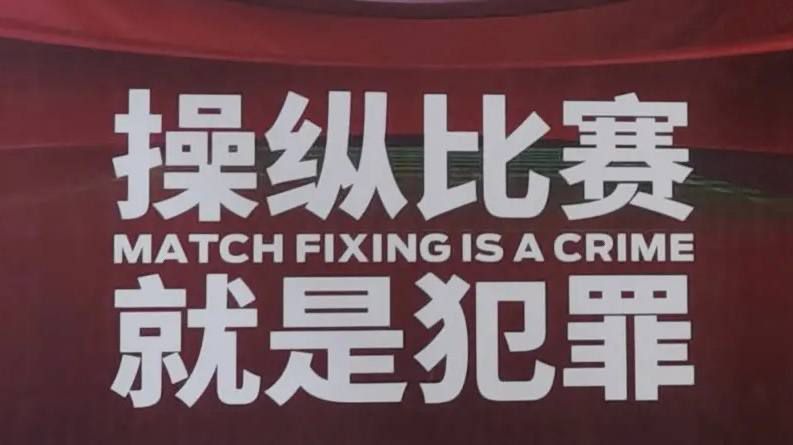 该片汇集两代实力派演员，描绘了在千禧年间复杂多变的大社会环境之下，两个命运不同的少年意外相遇后互相陪伴成长，温暖彼此，最终却还是因现实而渐行渐远的一段青春回忆，令人期待